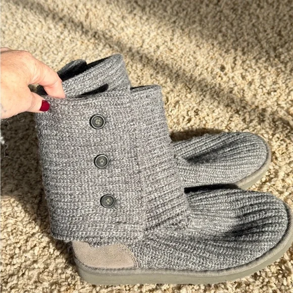 UGG Gray Knit Boots - Picture 6 of 9